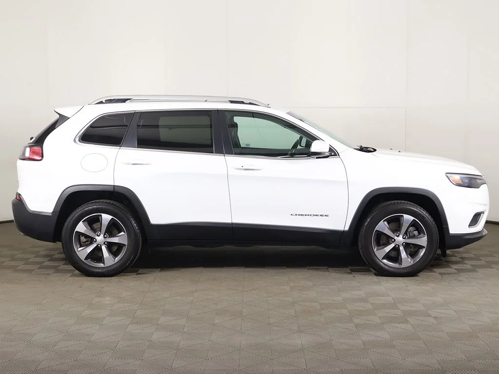 Used 2019 White Jeep Limited image 18
