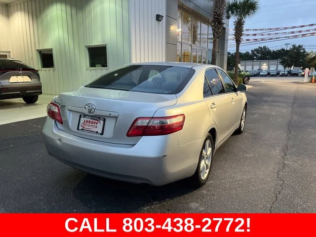 Used 2009 Silver Toyota  image 2