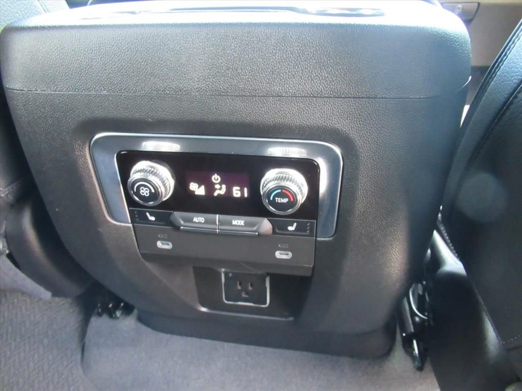Used 2024 White GMC Denali image 15