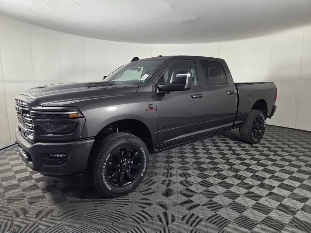 New 2026 Granite Crystal Metallic Clear-Coat Exterior Paint RAM Laramie image 4