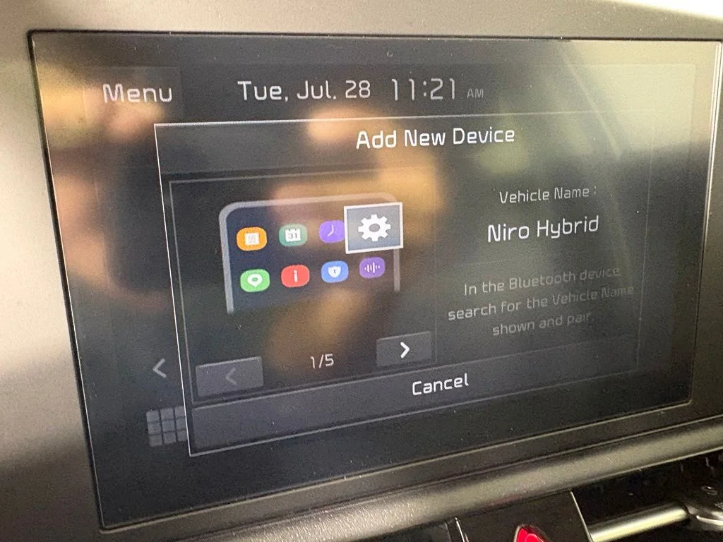New 2026 Snow White Pearl Kia LX image 28