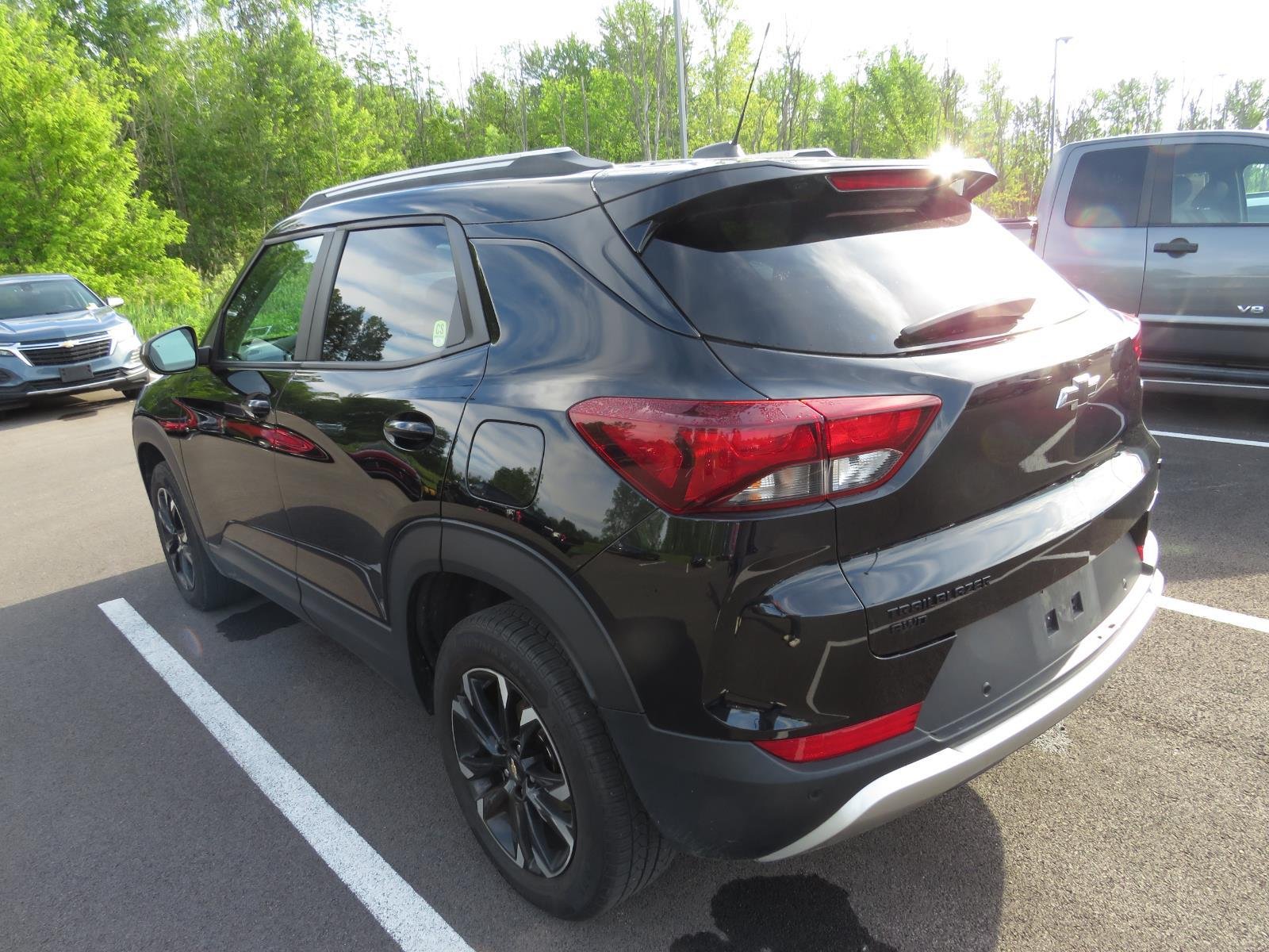 Used 2021  CHEVROLET TRUCK  image 10