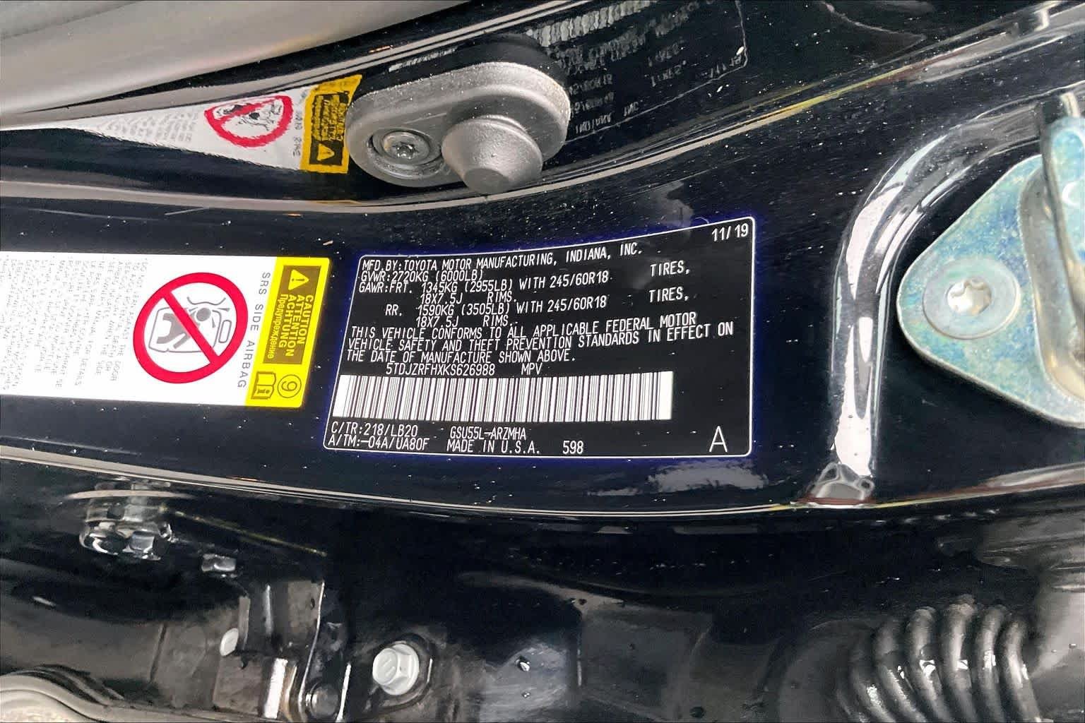 Used 2019 Midnight Black Metallic Toyota XLE image 33