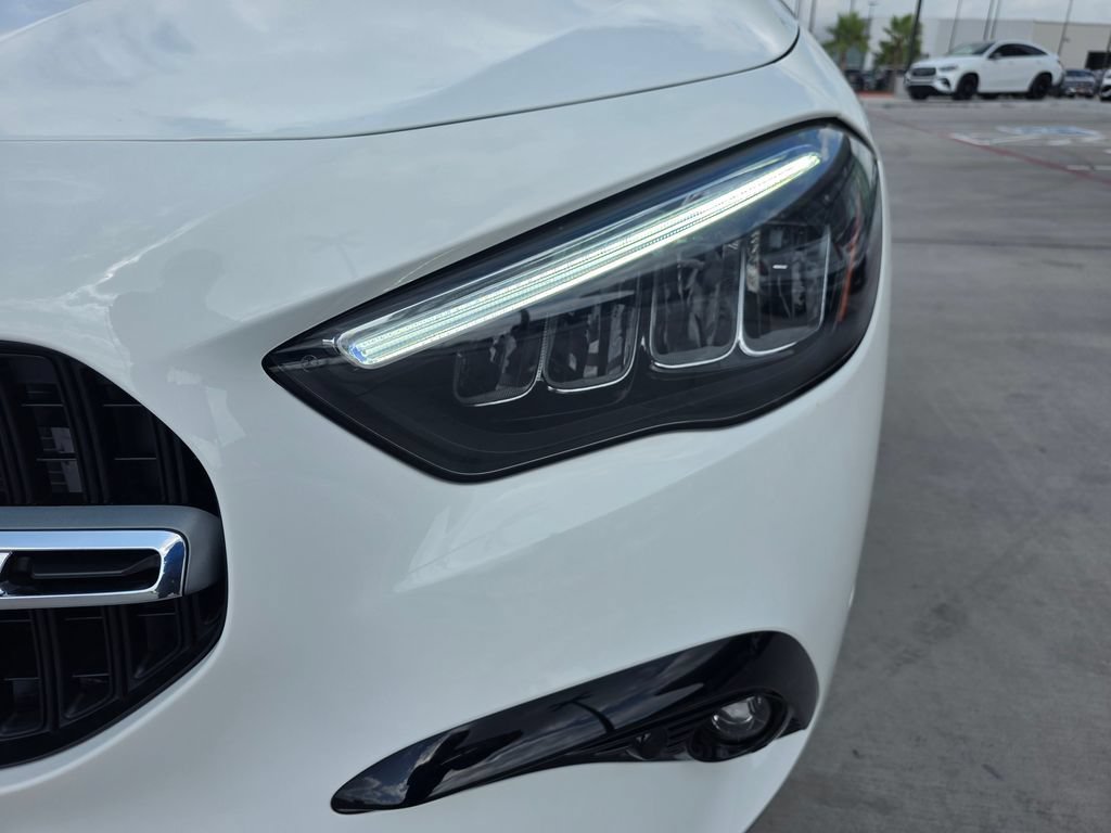New 2026 Polar White Mercedes-Benz GLA 250 image 23