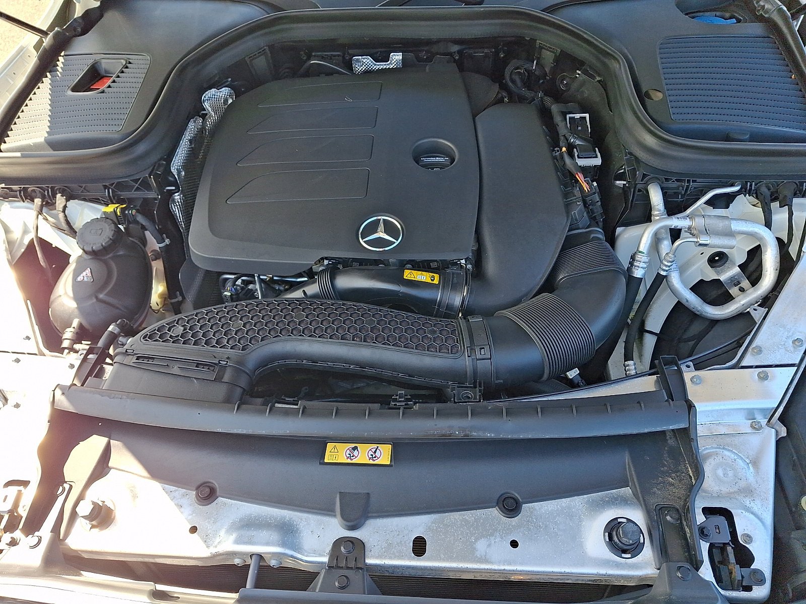 Certified Used 2022 Polar White   149 Mercedes-Benz GLC 300 image 27
