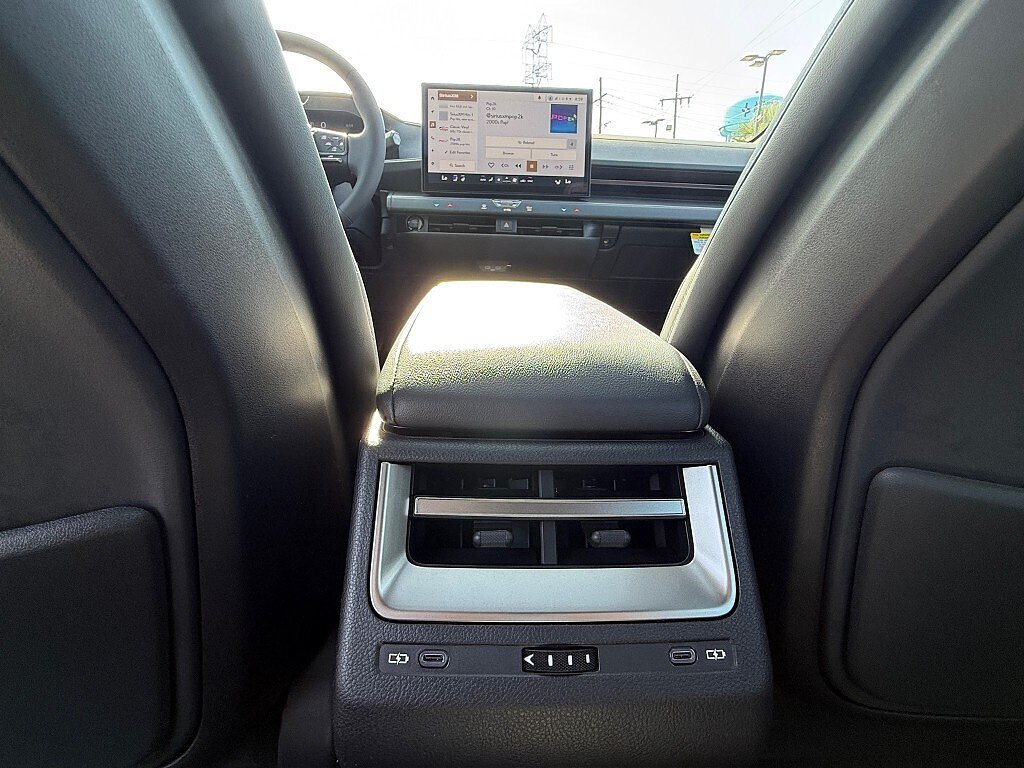 2026 Lexus ES BEV 350e Premium - Photo 13