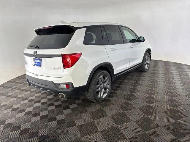 Used 2023 White Honda EX-L image 6