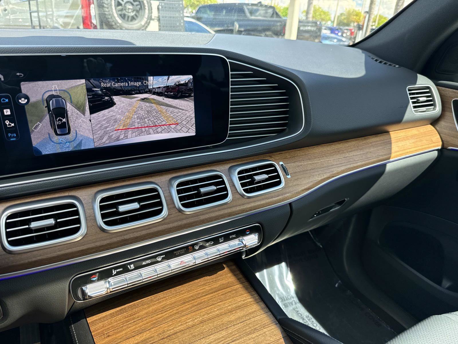 Used 2025 Silver Mercedes-Benz 350 image 28