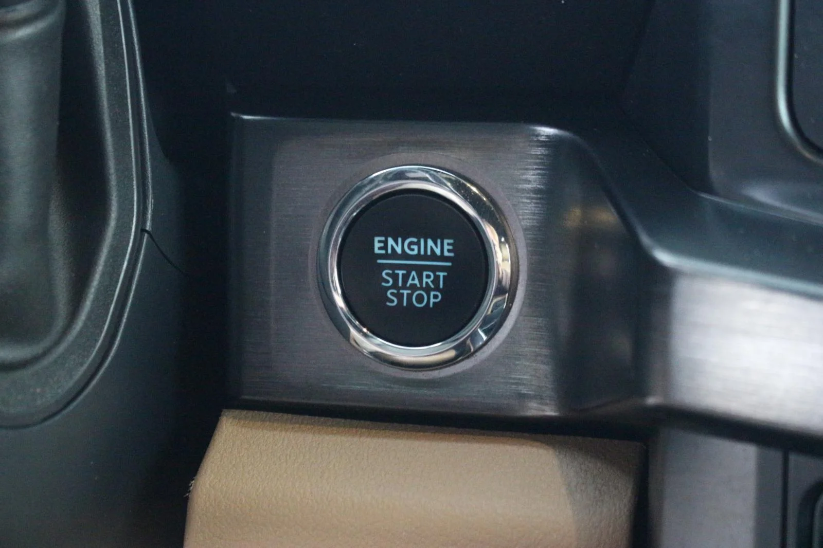 Used 2023 Black Ford XL image 28