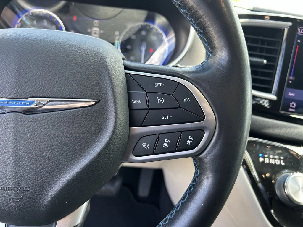 Used 2021 White Chrysler Touring L image 31