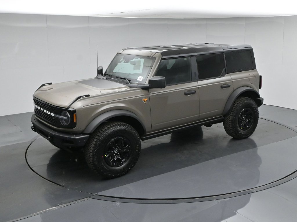 New 2026 Marsh Gray Ford Badlands image 40