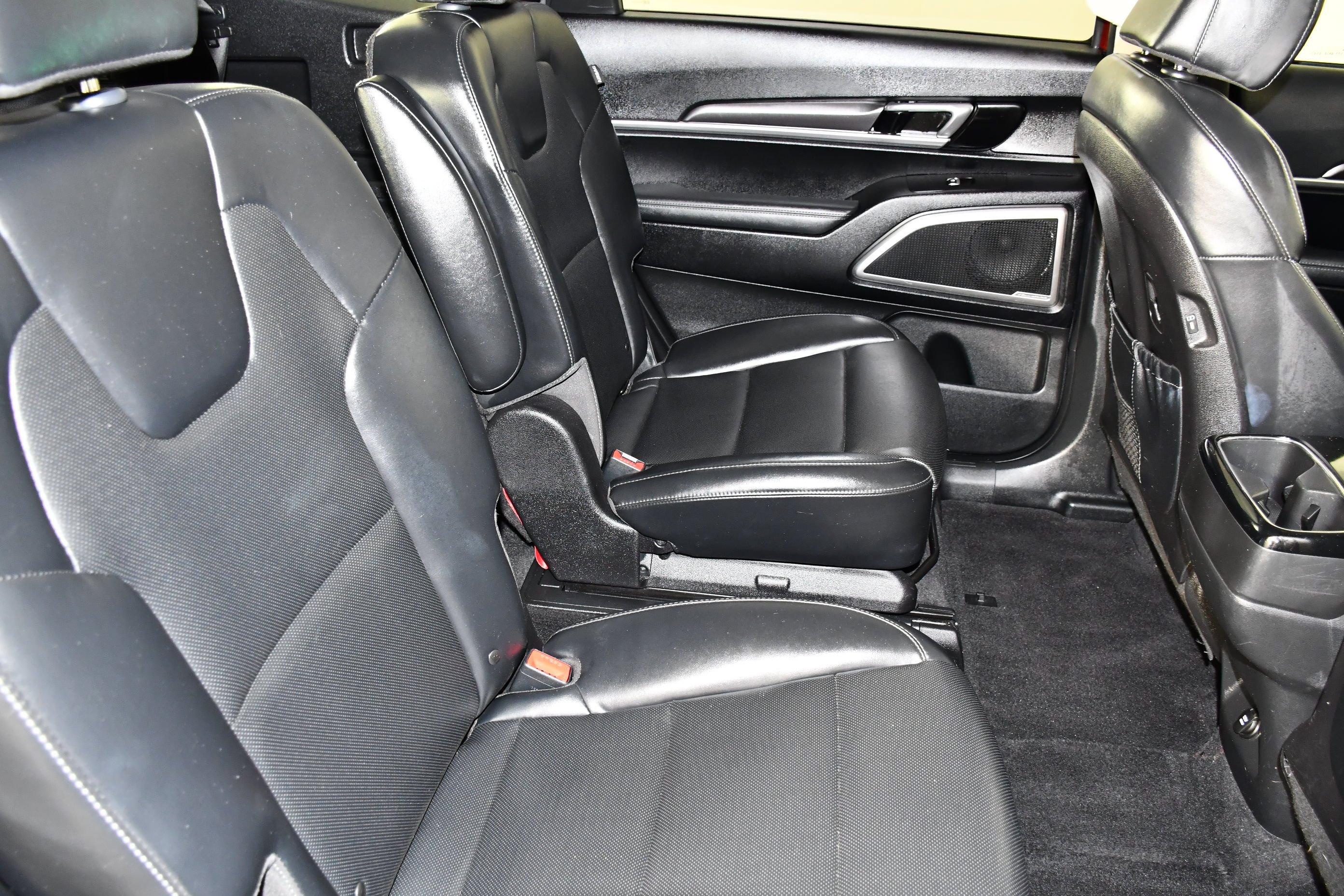 Used 2023 Dawning Red Kia S image 44