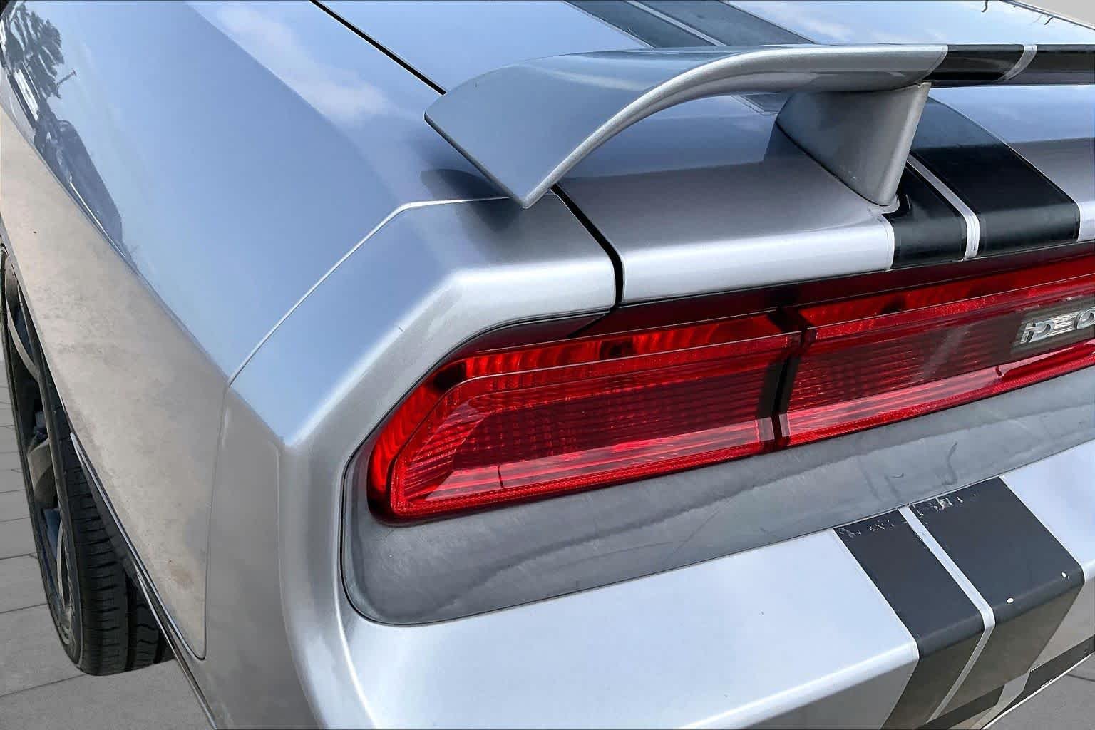 Used 2014 Billet Silver Metallic Clearcoat Dodge R/T image 24