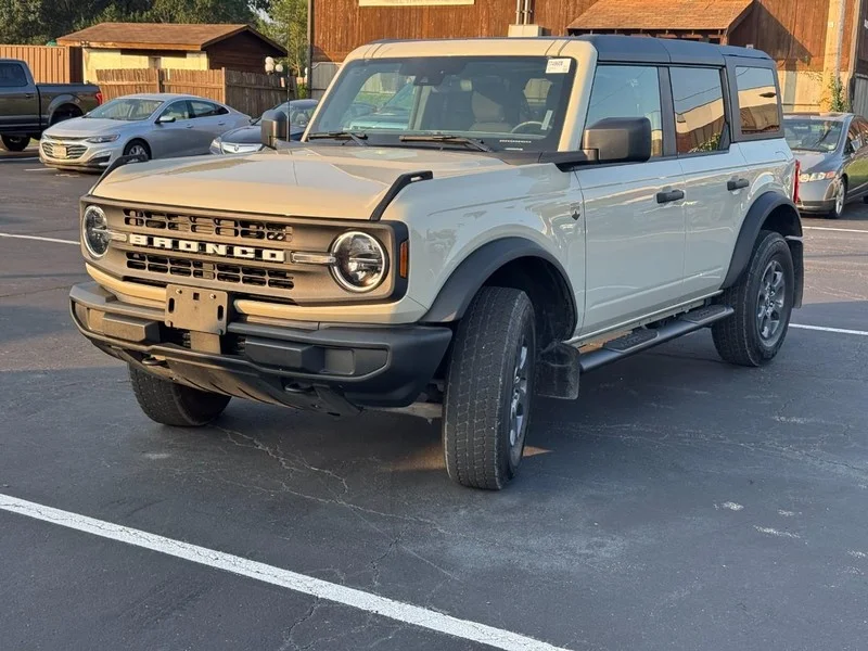 Used 2025 Desert Sand Ford Big Bend image 2