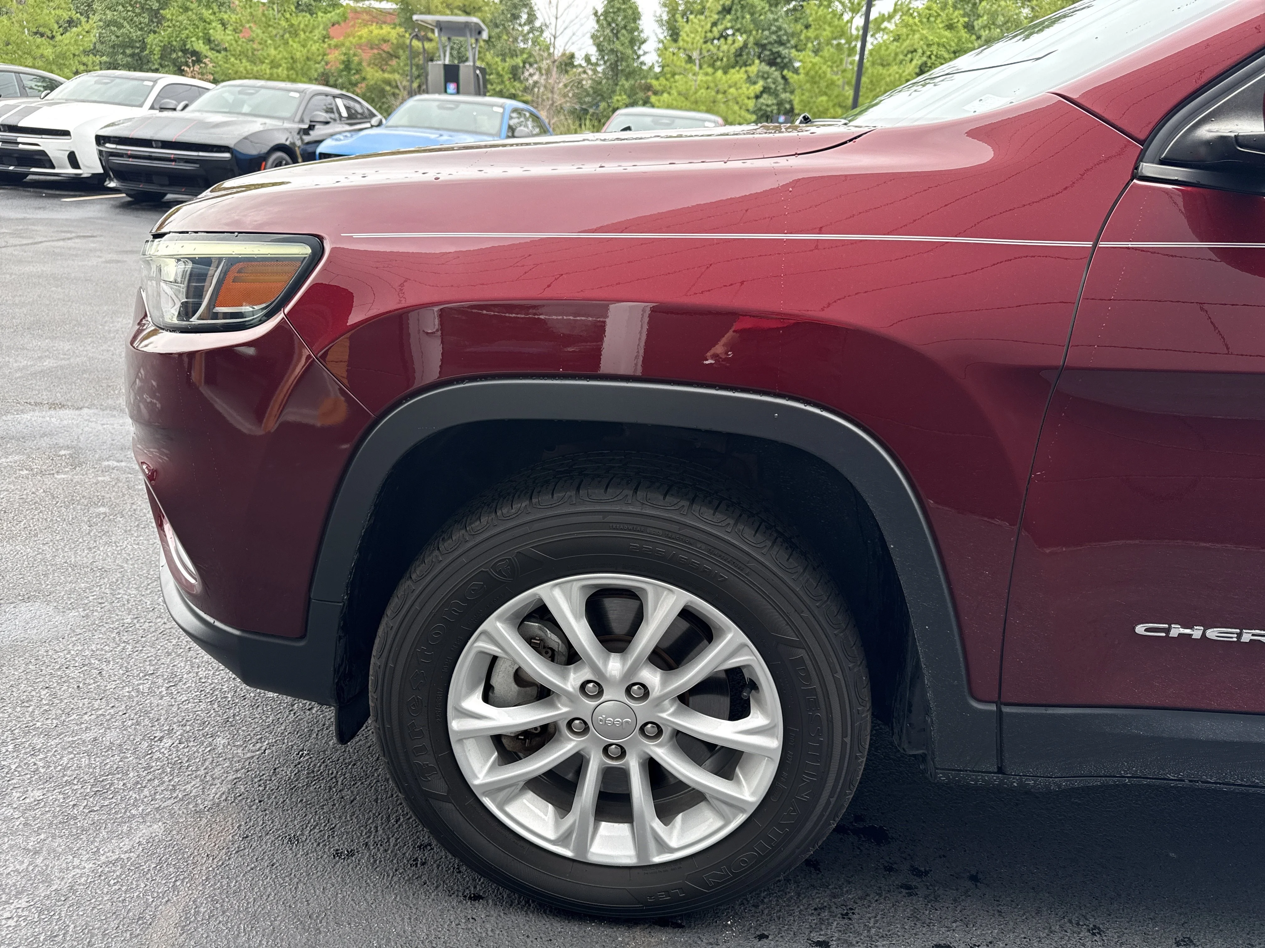 Used 2020 Velvet Red Pearlcoat Jeep Latitude image 7
