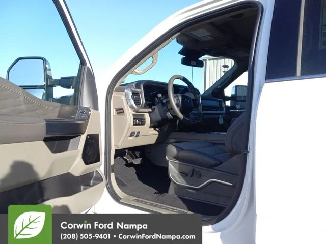New 2026 Star White Metallic Tri-Coat Ford Platinum image 9