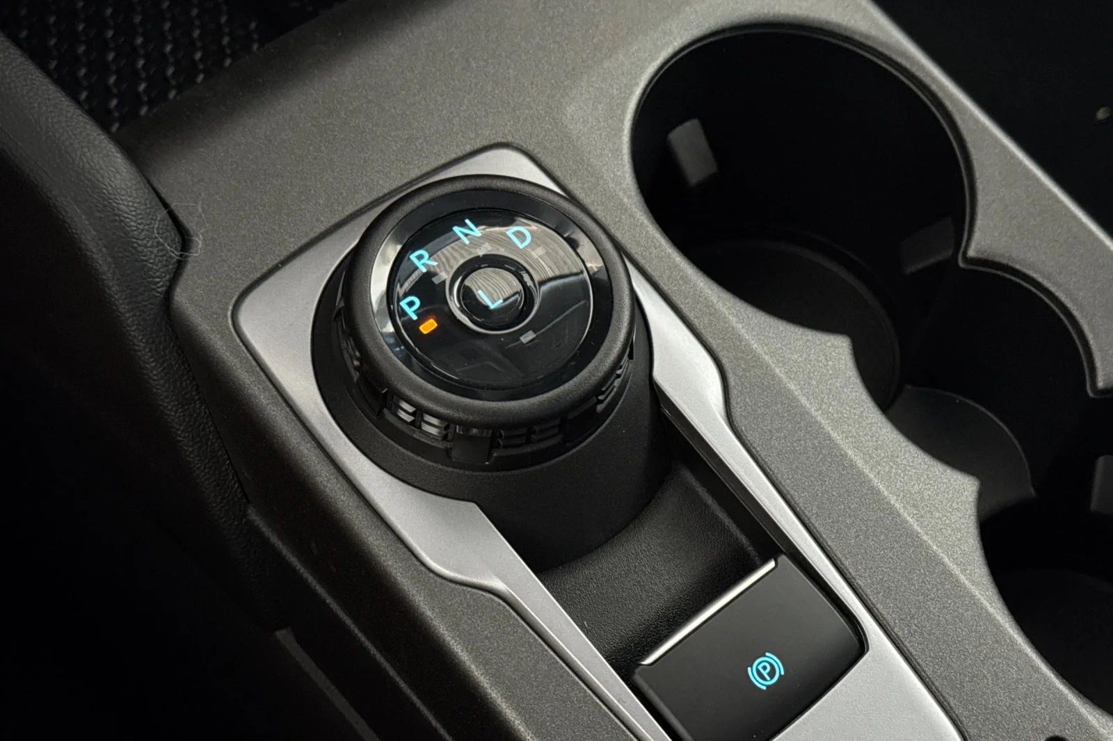 New 2026 Carbonized Gray Metallic Ford Outer Banks® image 26