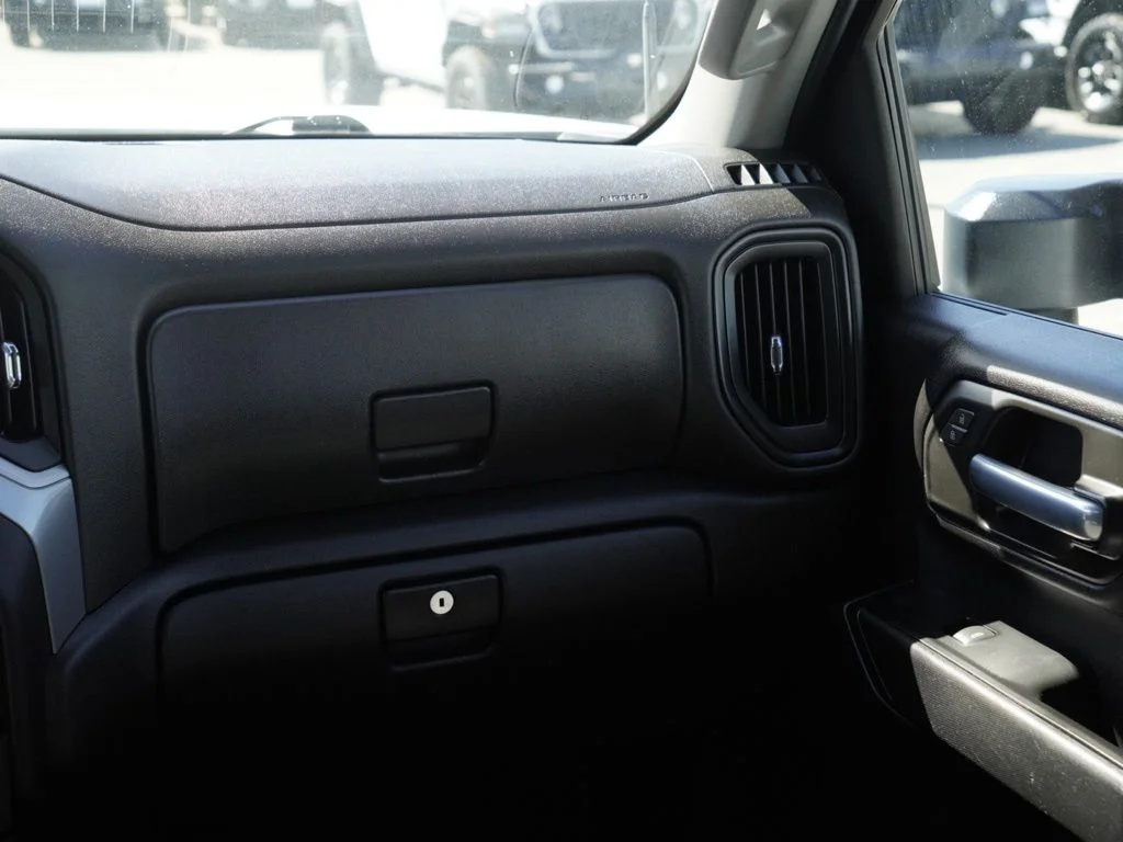 Certified Used 2022 White GMC Pro image 23