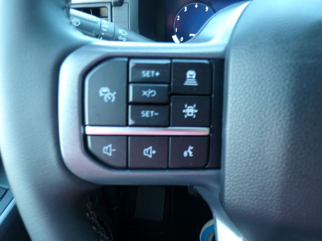 New 2026 Agate Black Metallic Ford XLT image 16