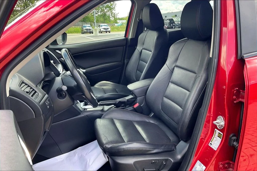 Used 2015 Red Mazda Grand Touring image 25