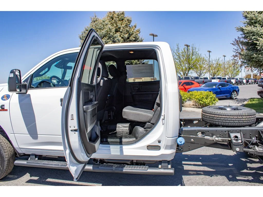 New 2026 Bright White Clearcoat Ram Tradesman image 13
