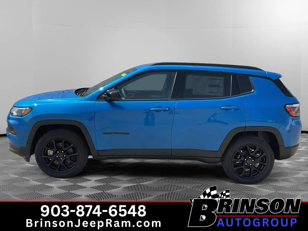 New 2026 Hydro Blue Pearlcoat Jeep Latitude Altitude image 3