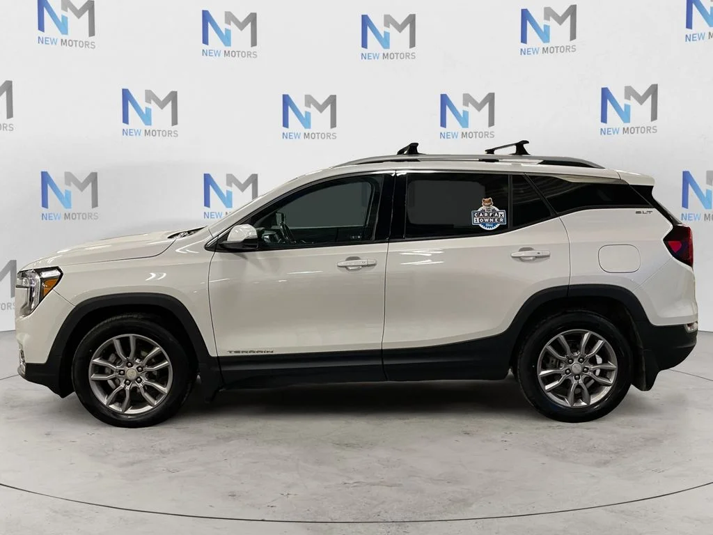 Used 2022 White Frost GMC SLT image 2