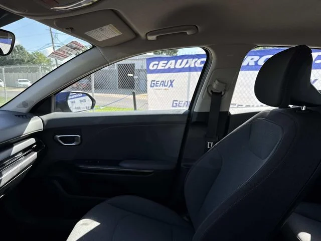 Used 2025 Blue Kia LXS image 28