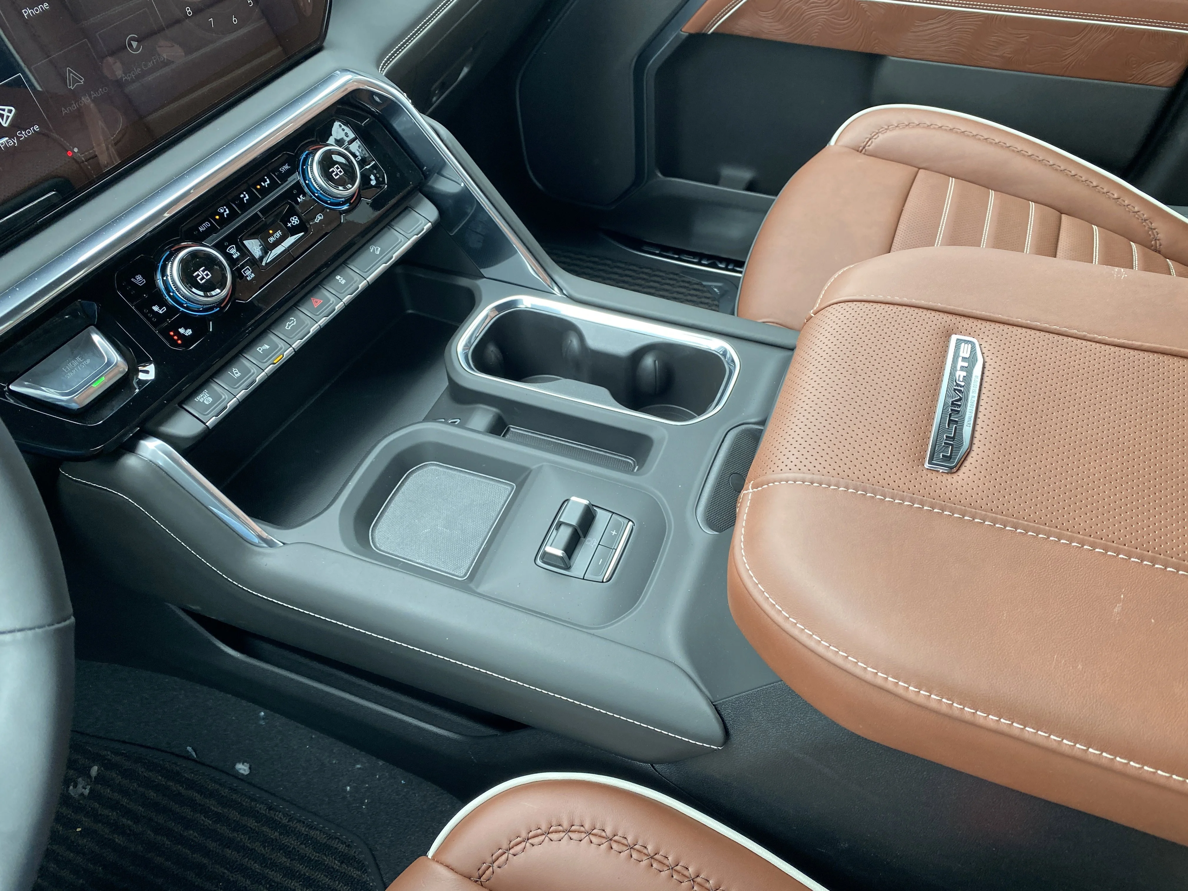 New 2026 GLACIER WHITE TRICOAT GMC Denali Ultimate image 23