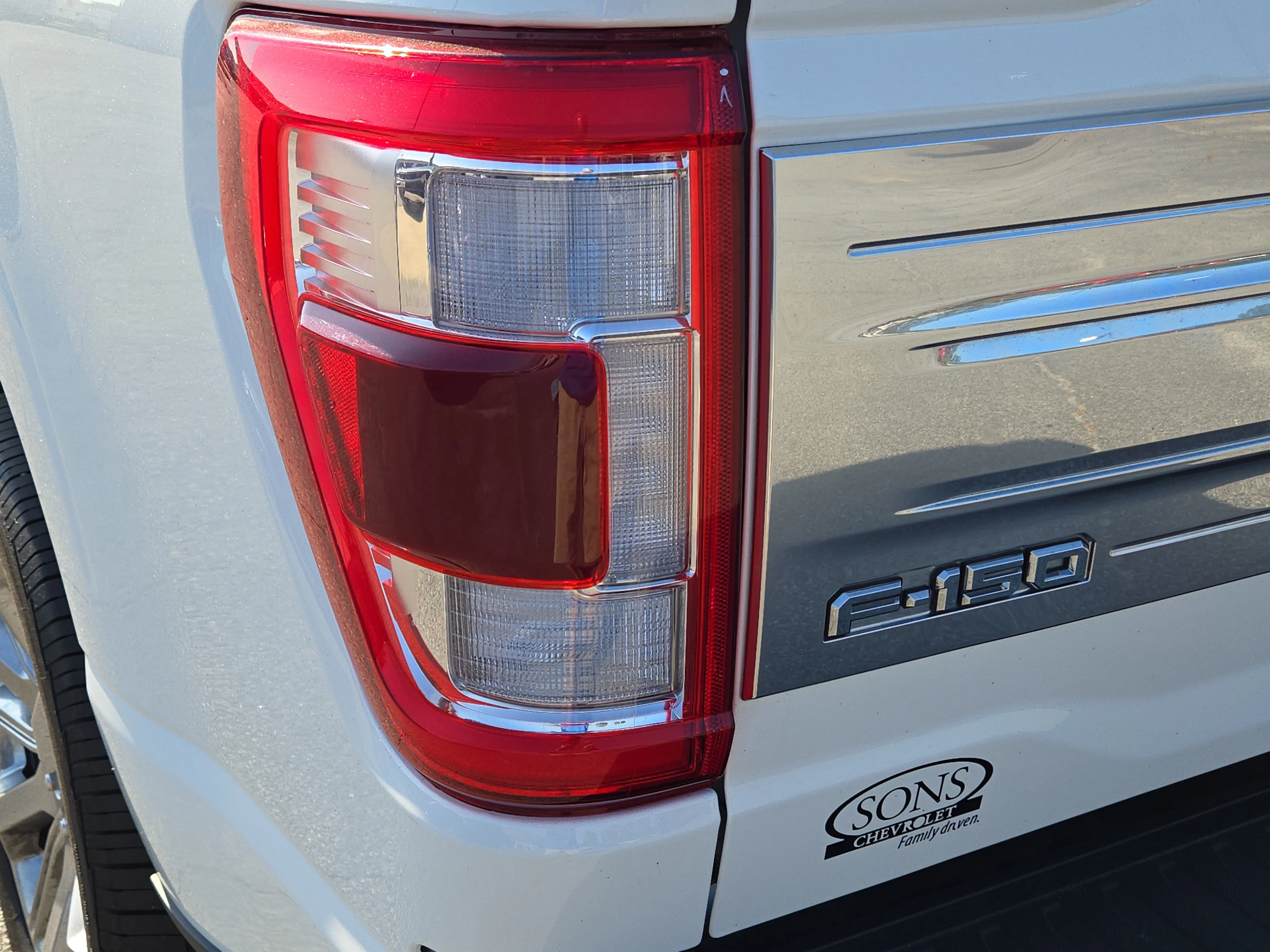 Used 2023 White Ford Limited image 13