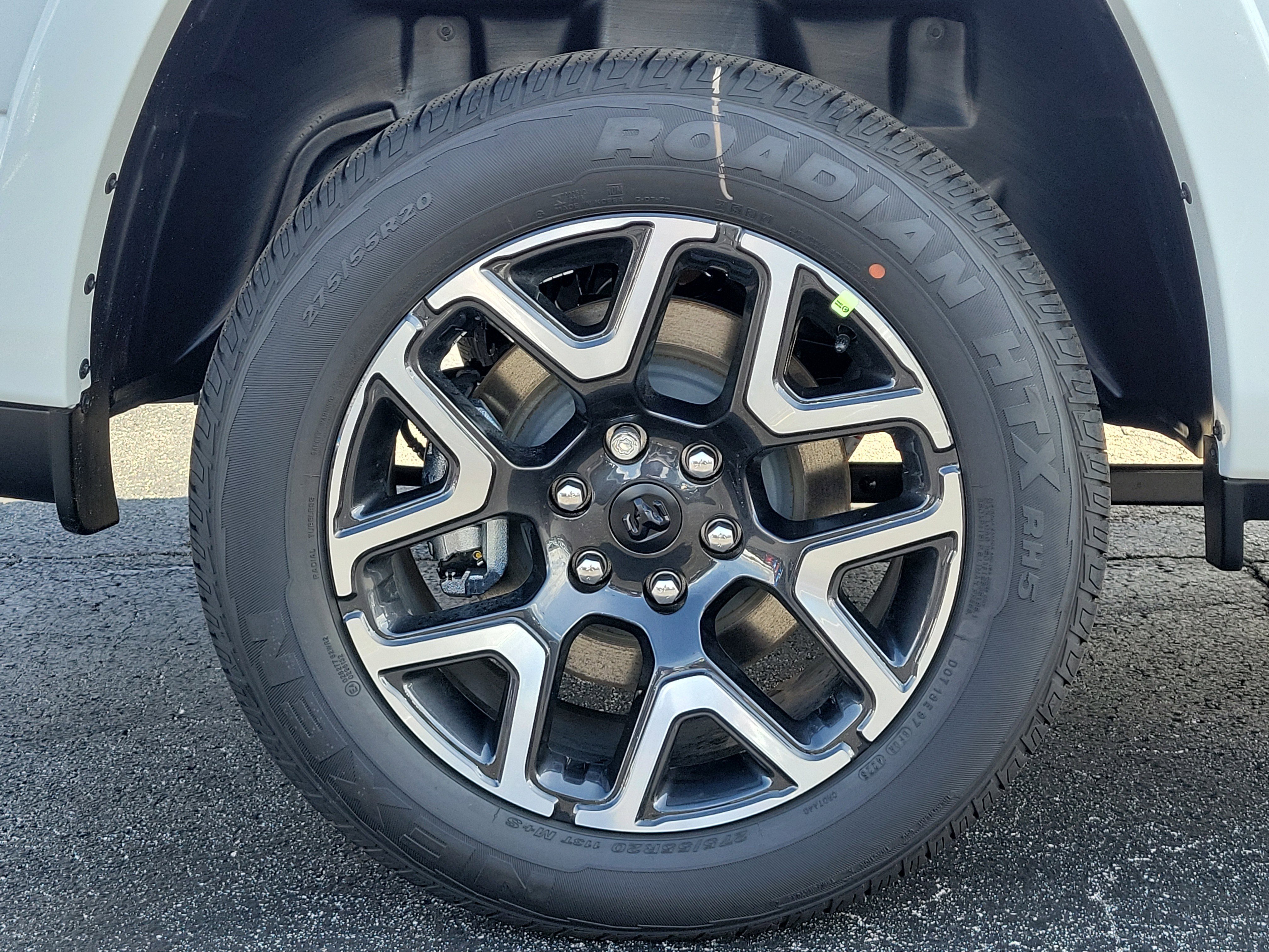 New 2026 Bright White Clear-Coat Exterior Paint RAM Laramie image 4