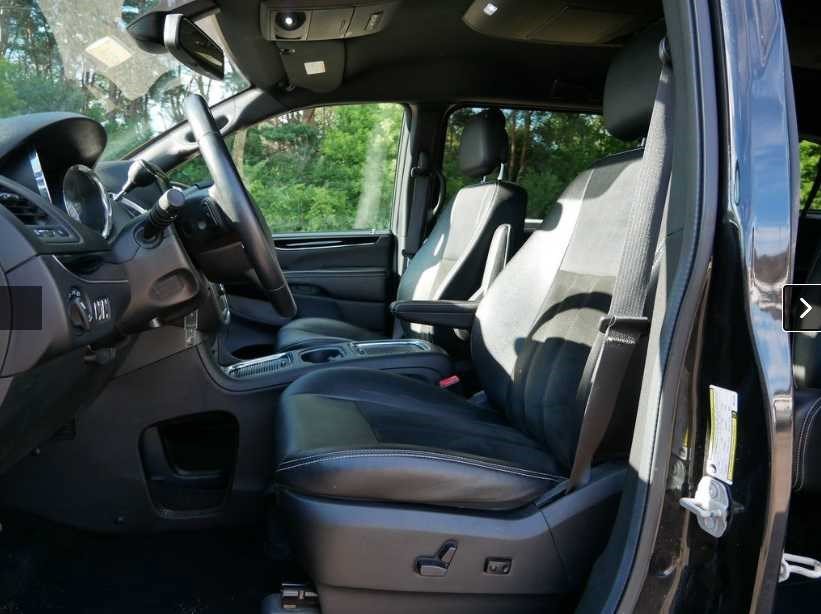Used 2019 Black Onyx Crystal Pearlcoat Dodge SXT image 6