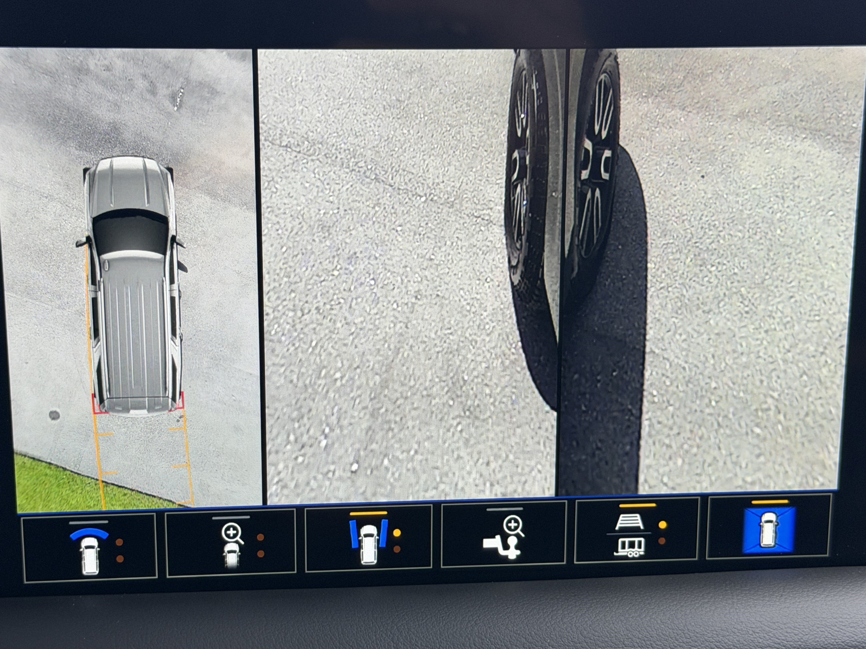Used 2024 Onyx Black GMC AT4 image 33