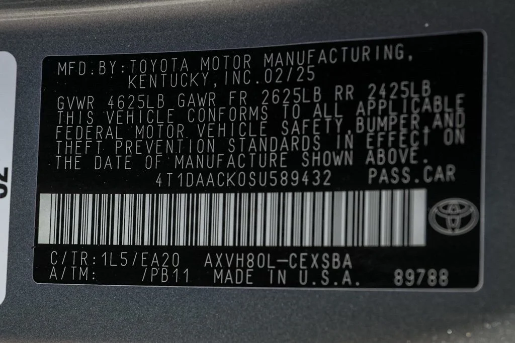 Used 2025  Toyota SE image 37