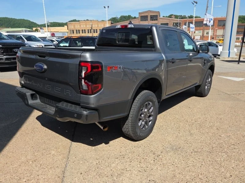 New 2026 Carbonized Gray Metallic Ford XLT image 7