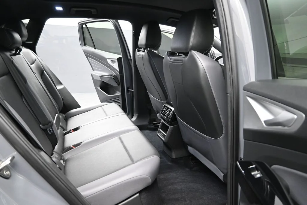 Used 2023 Gray Volkswagen Pro S image 19