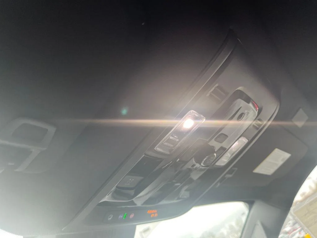 2026 Chevrolet Suburban Premier - Photo 17