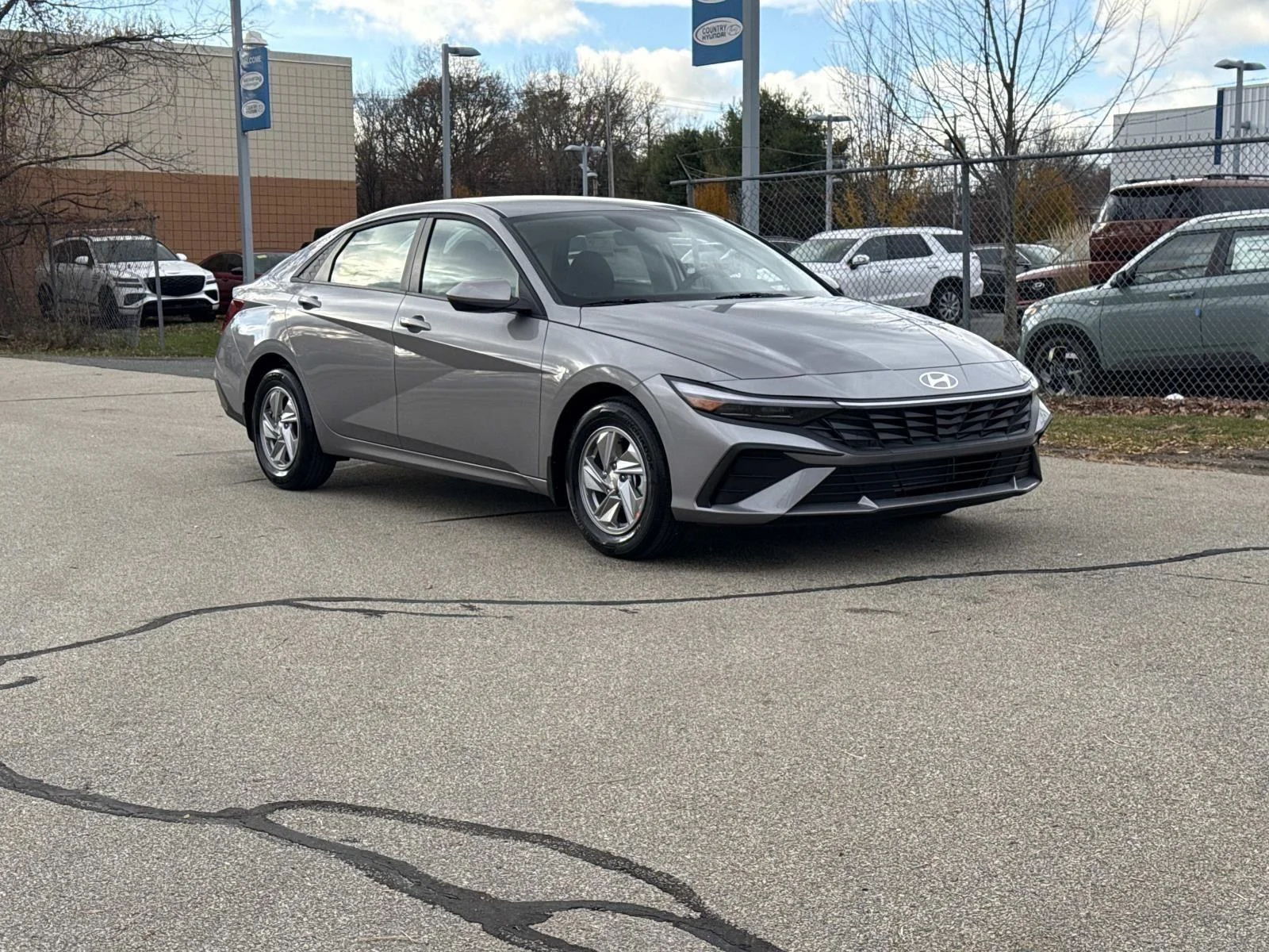 Used 2026 Fluid Metal Hyundai SE image 3
