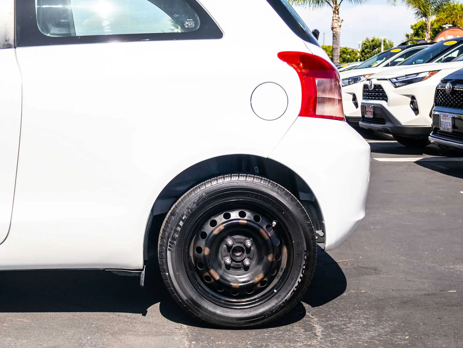 Used 2008 Polar White Toyota  image 6