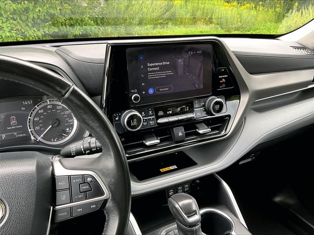 Used 2023 Beige Toyota XLE image 27