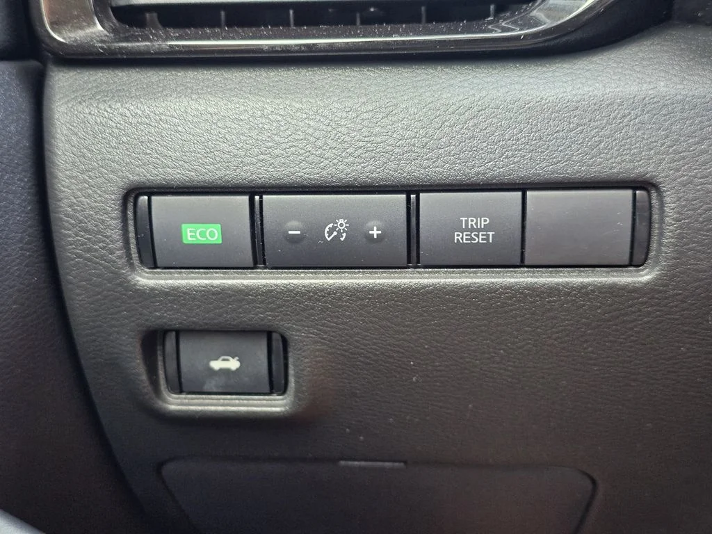 Used 2020 Fresh Powder Nissan SV image 22