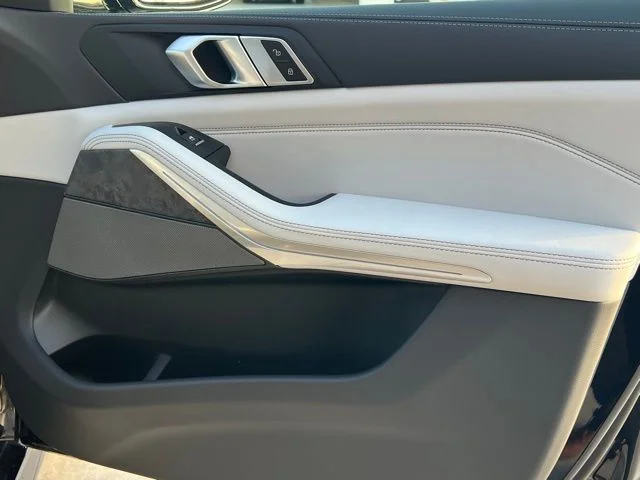 New 2026 Black BMW xDrive40i image 29