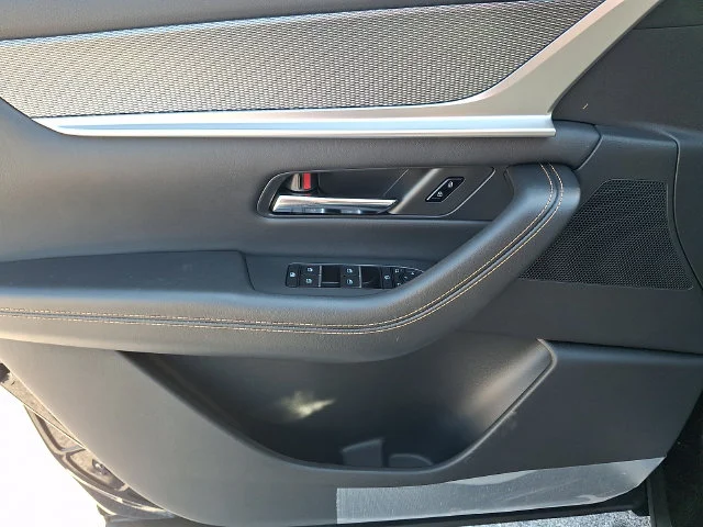 New 2026 Black Mazda 3.3 Turbo Premium image 10