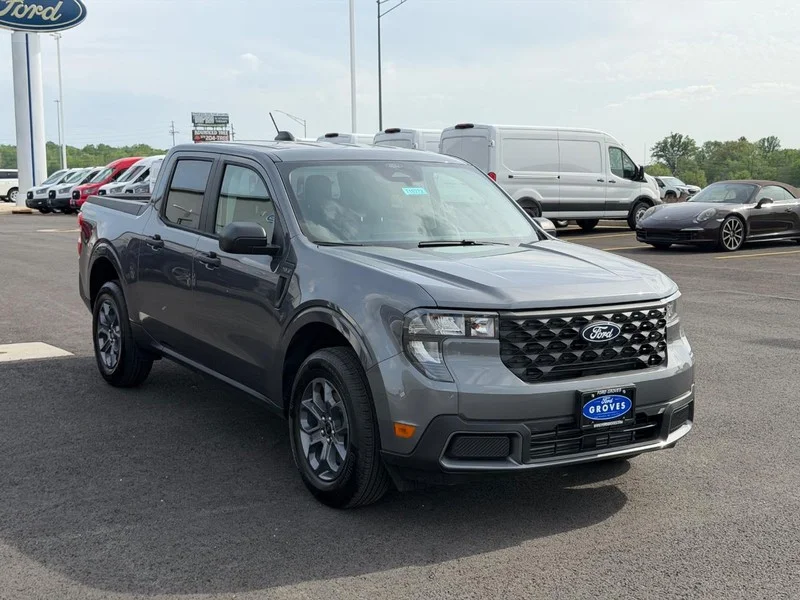 New 2026 Carbonized Gray Metallic Ford XLT image 3