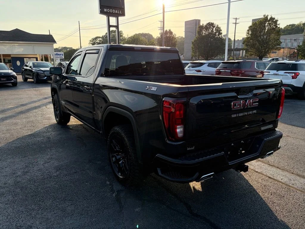 Used 2022 Titanium Rush Metallic GMC Elevation image 5