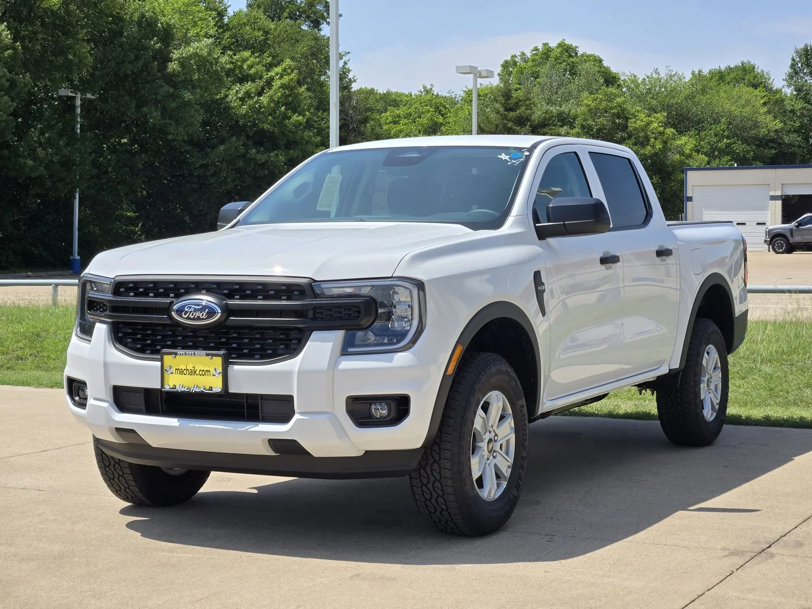 New 2026 Oxford White Ford XL image 2