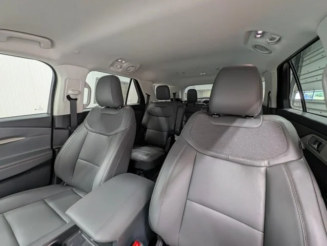 New 2026 Star White Metallic Tri-Coat Ford Active image 40