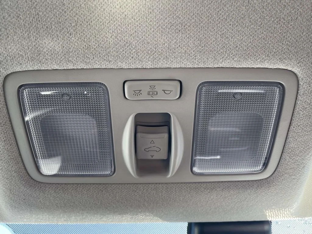 Used 2026 Lunar White Hyundai SEL image 23