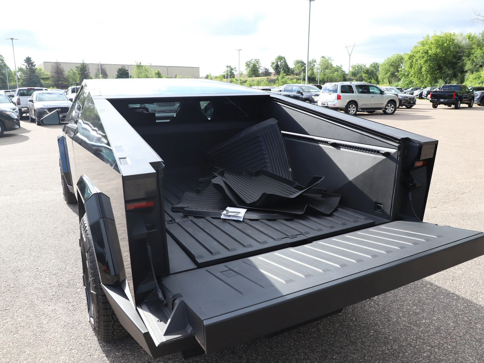 Used 2024 Black Tesla Foundation image 17