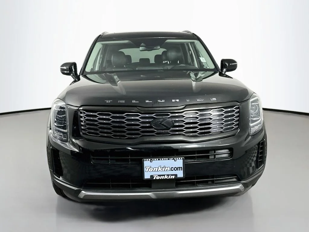 Used 2020 Ebony Black Kia EX image 3